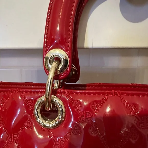 Rioni THE ZOEY TOTE Red Patent Leather Handbag LU-2233M/R - Picture 3 of 15